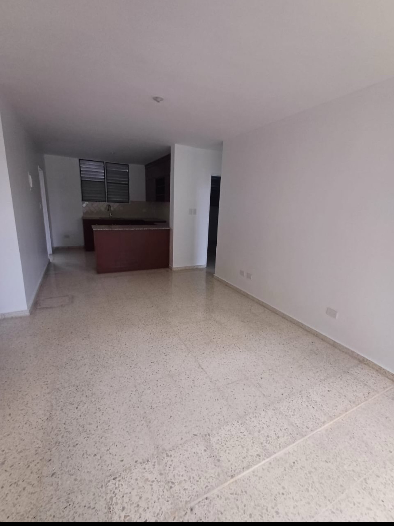 apartamentos - hermoso apartamento en buena zona en piatini  4