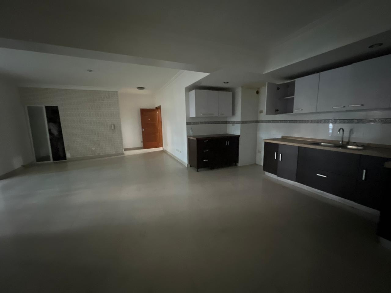 apartamentos - Se Alquila Apartamento en Gazcue D.N. Santo Domingo, justamente frente bella Art 6