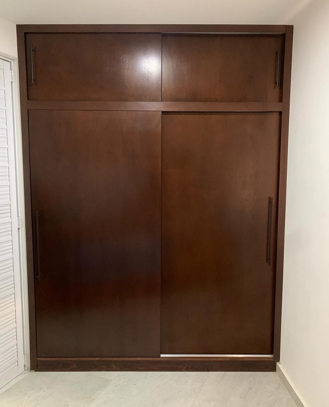 muebles y colchones - Closet con puertas corrediza 