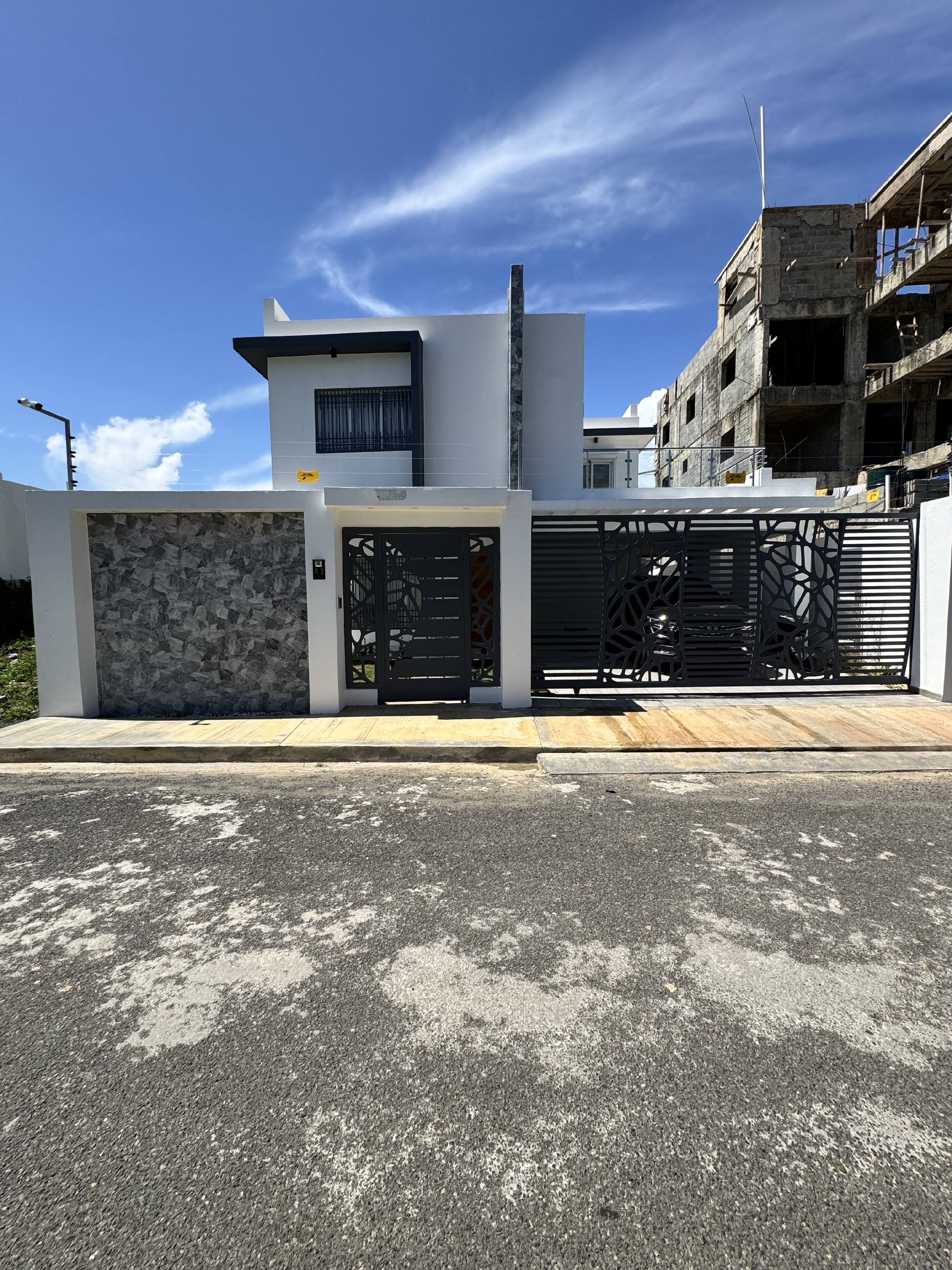 casas - venta de casa con piscina en la autopista de san isidro prado oriental con 304mt 5