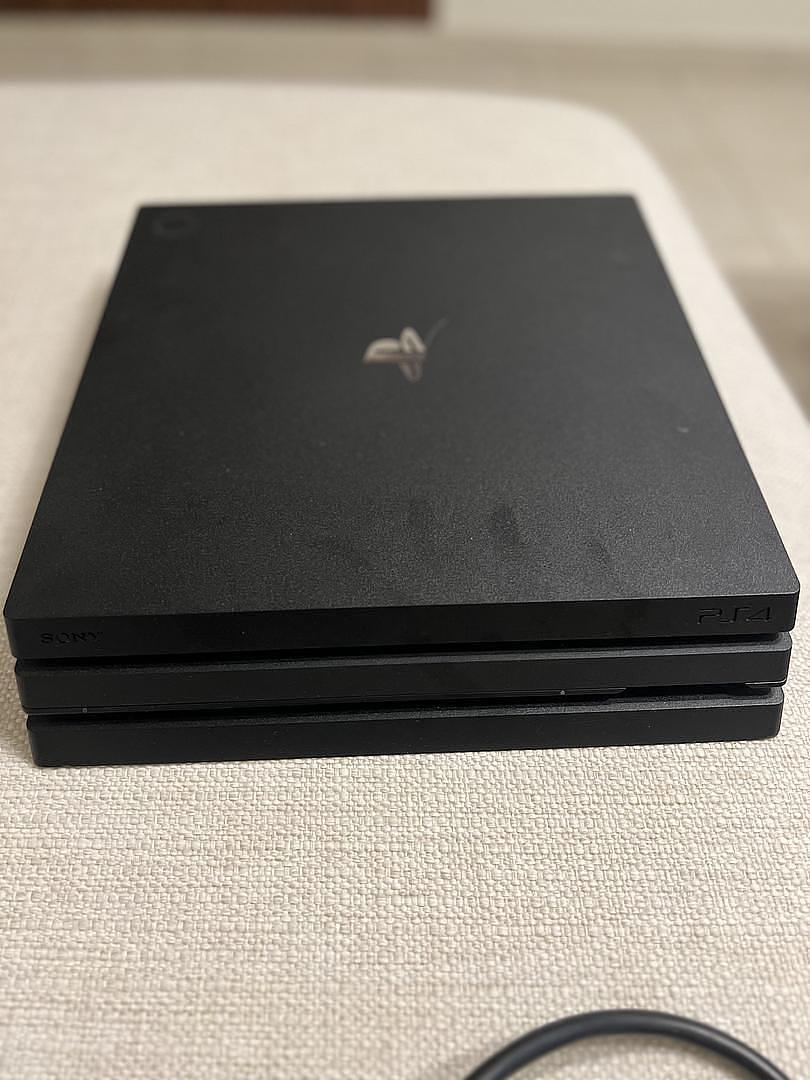 consolas y videojuegos - Playstation 4 Pro 
1000 GB 1