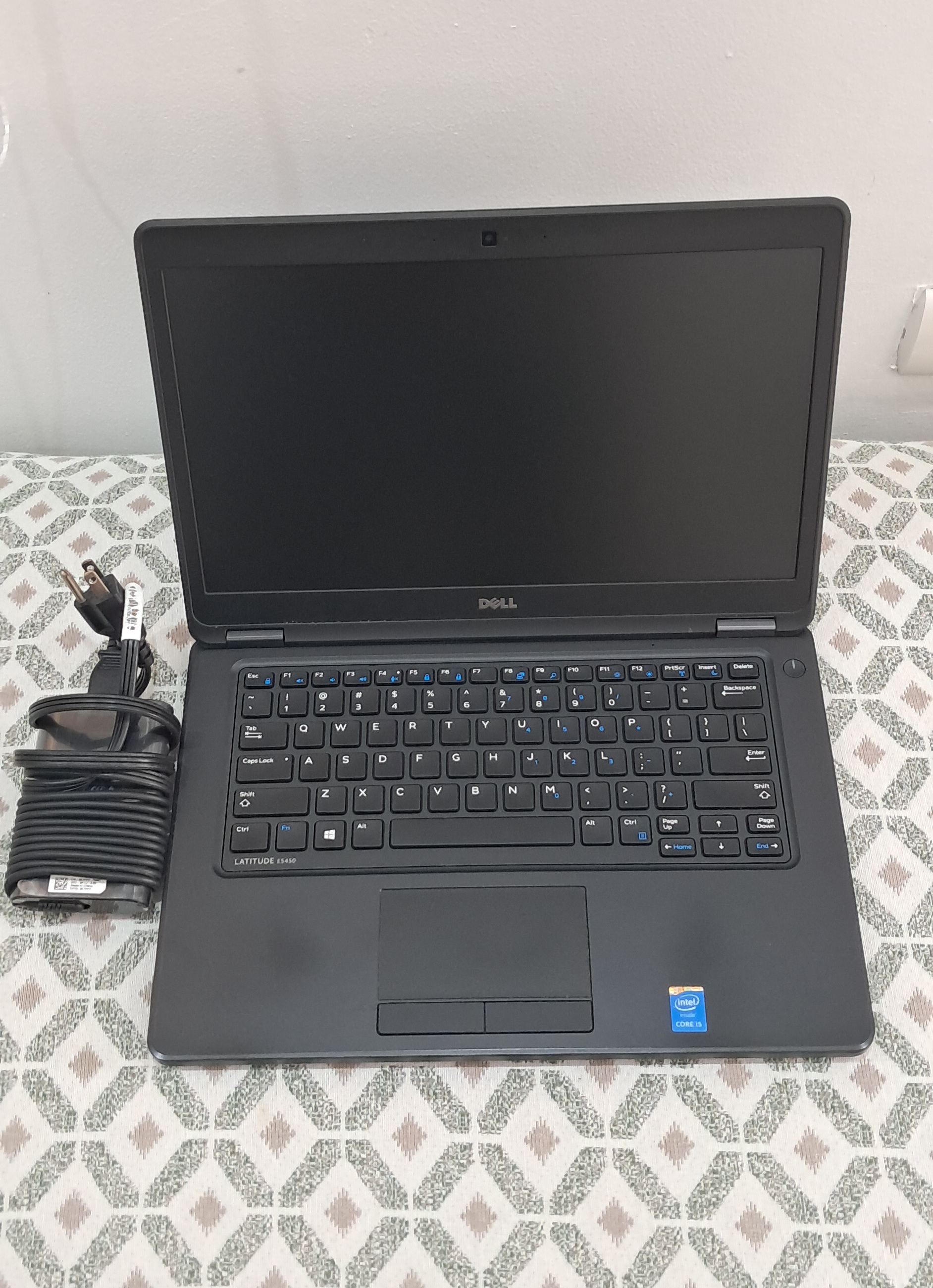 computadoras y laptops - Laptop Dell i5 E5450 128GB SSD 8GB Ram 2