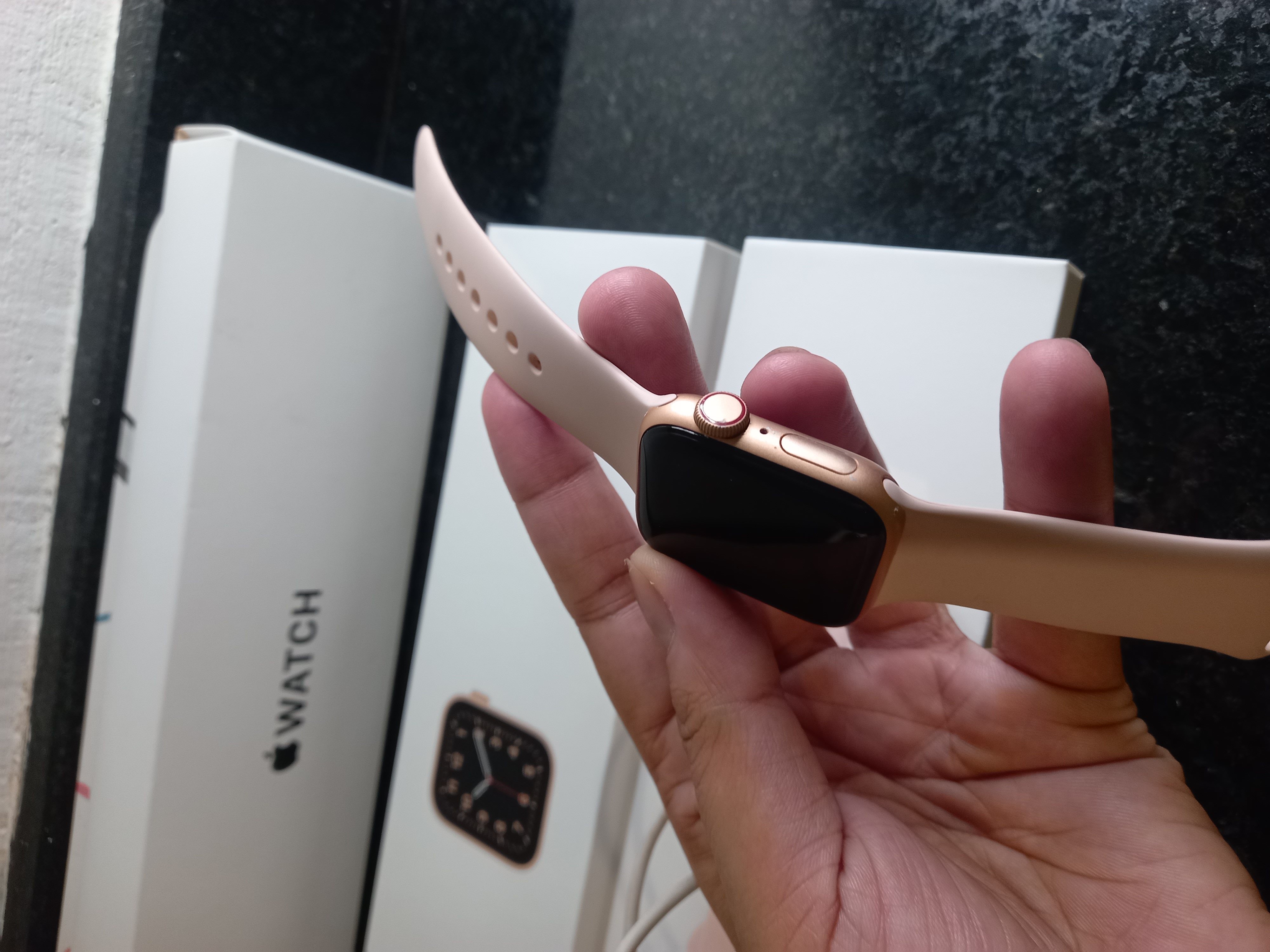 otros electronicos - Apple watch SE (gps + cellular) 1