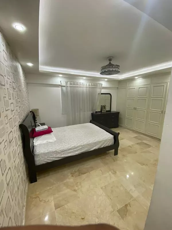 apartamentos - Se alquila apartamento amueblado en Av. Anacaona 8