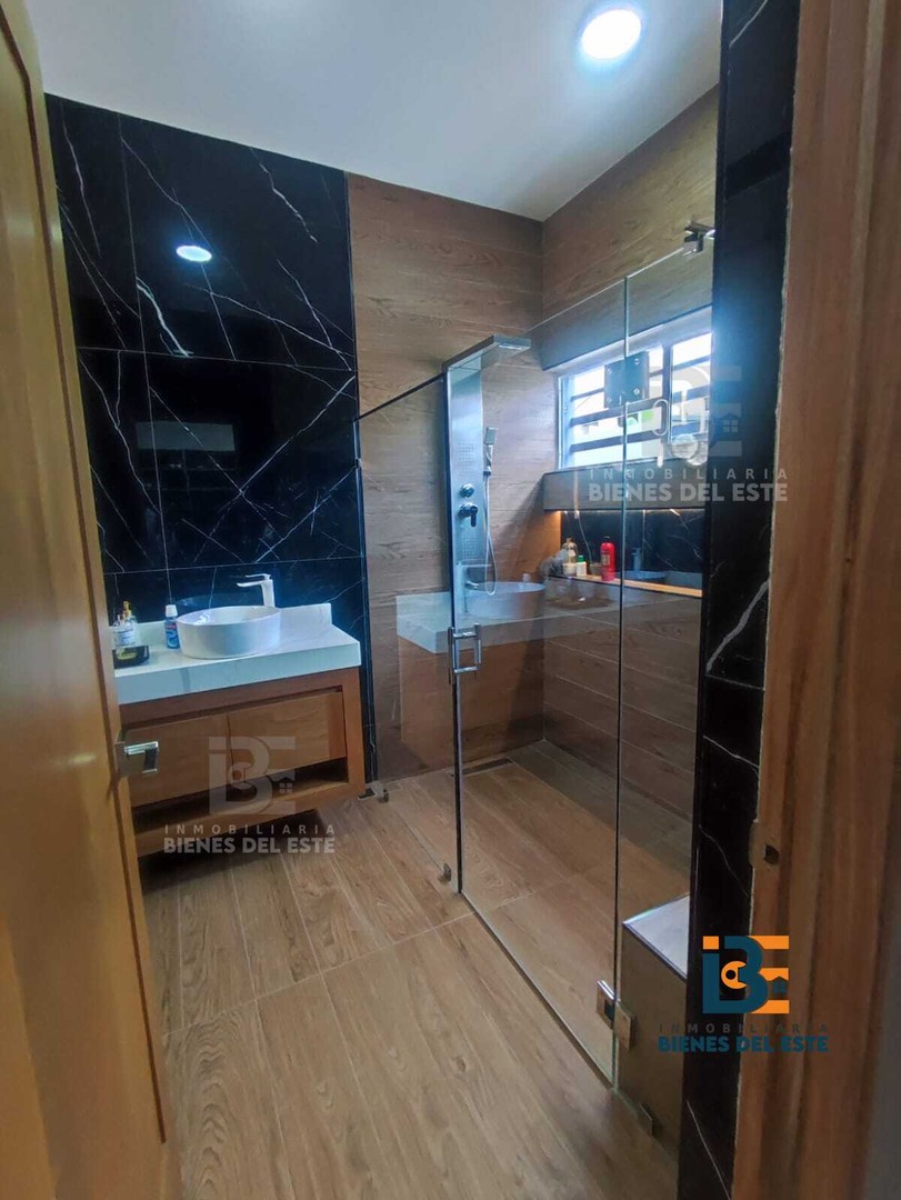 casas - Vendo Moderna Casa Con Finos Espacios y los Más altos Estándares de Lujo y Calid 9