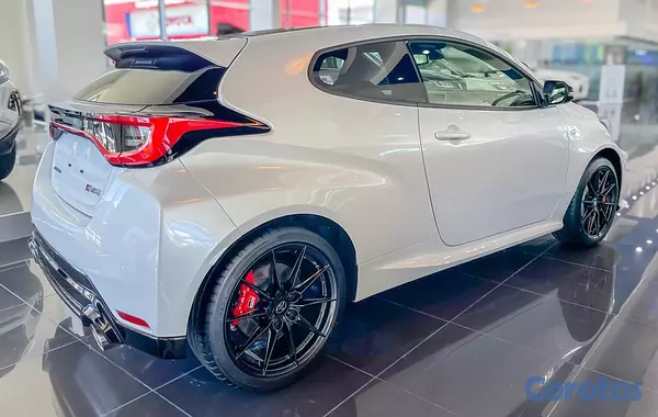 carros - Toyota Yaris GR 2026 3