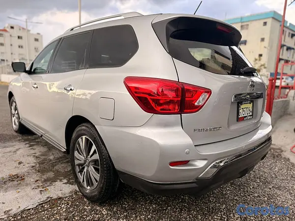jeepetas y camionetas - Nissan Pathfinder SL 2018 5