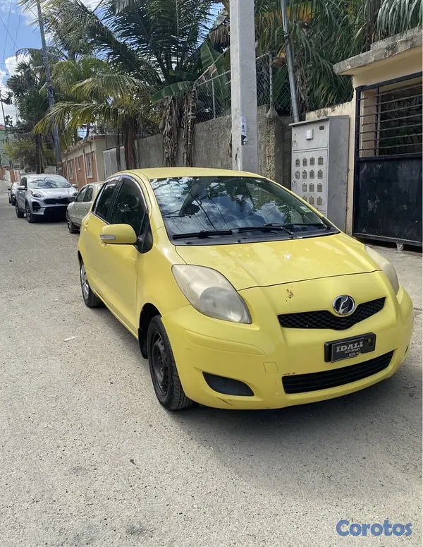 carros - Toyota Vitz 2010 8