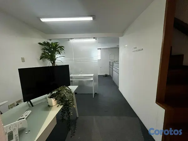 oficinas y locales comerciales - Local Comercial en PIANTINI 4