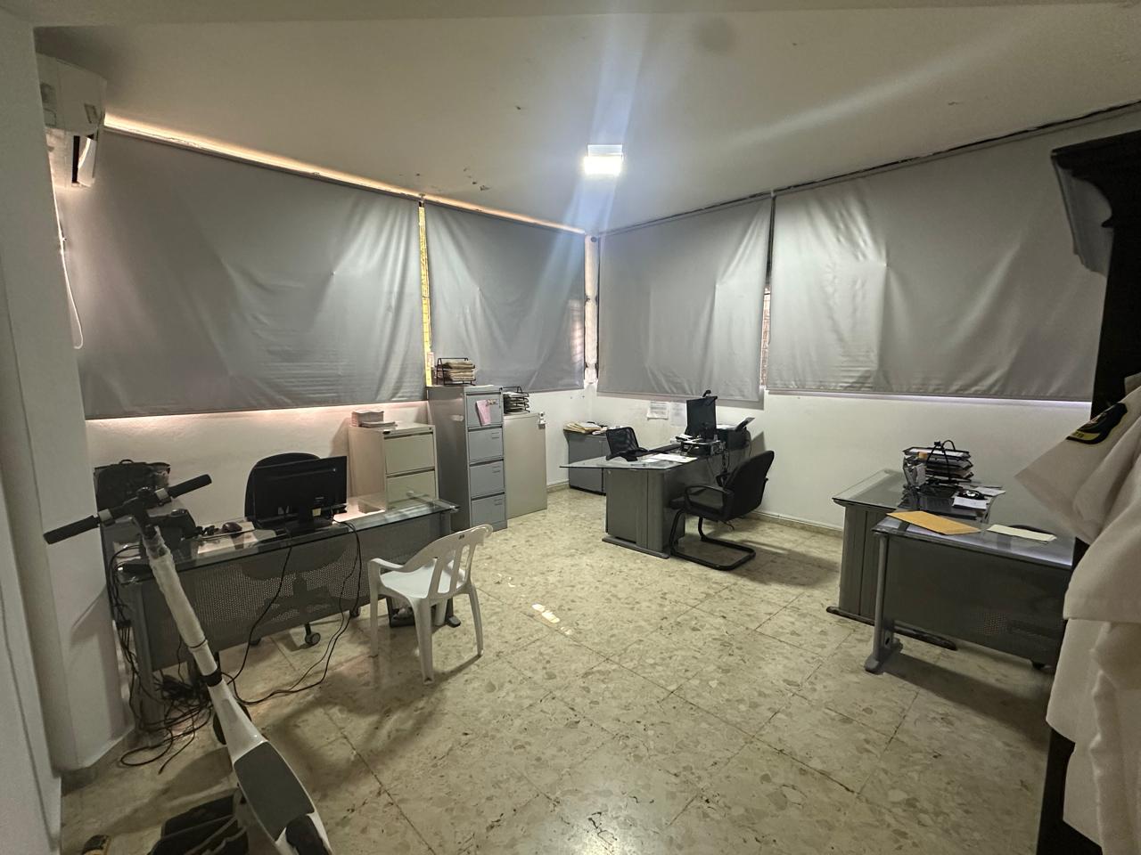 casas -  Casa de 3 niveles en La Castellana, 4 HABS., 350 Mts.2 de OPORTUNIDAD 6