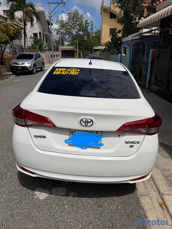 carros - Toyota Yaris año 2018 6