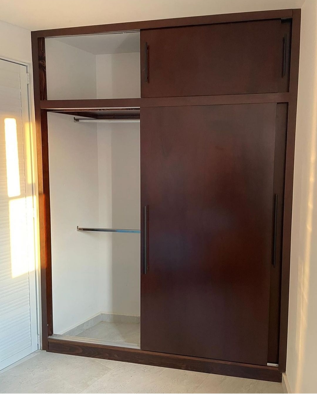 muebles y colchones - Closet con puertas corrediza  1