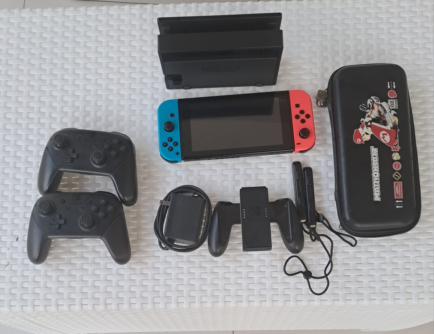 consolas y videojuegos - NINTENDO SWITCH COMO NUEVO