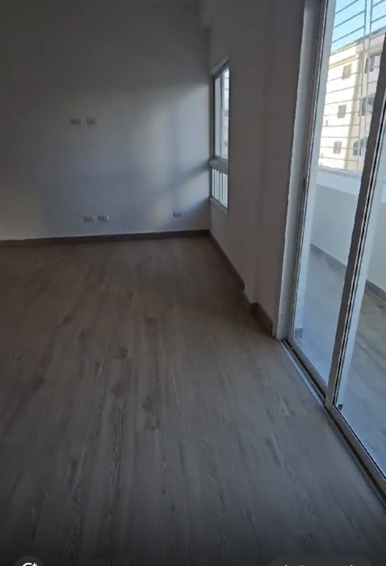 apartamentos - Alquiló segundo nivel en el millón tres hab 2.5 ba 7