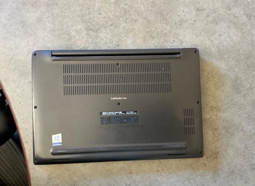 computadoras y laptops - Laptop Dell Latitude 7400 - 16GB RAM / SSD 256GB 2