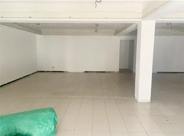 oficinas y locales comerciales - Local en evaristo primer nivel  5