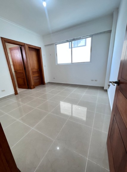 apartamentos - Alquiler de APartamento amplio en Evaristo con Linea Blanca 3 habitaciones  6