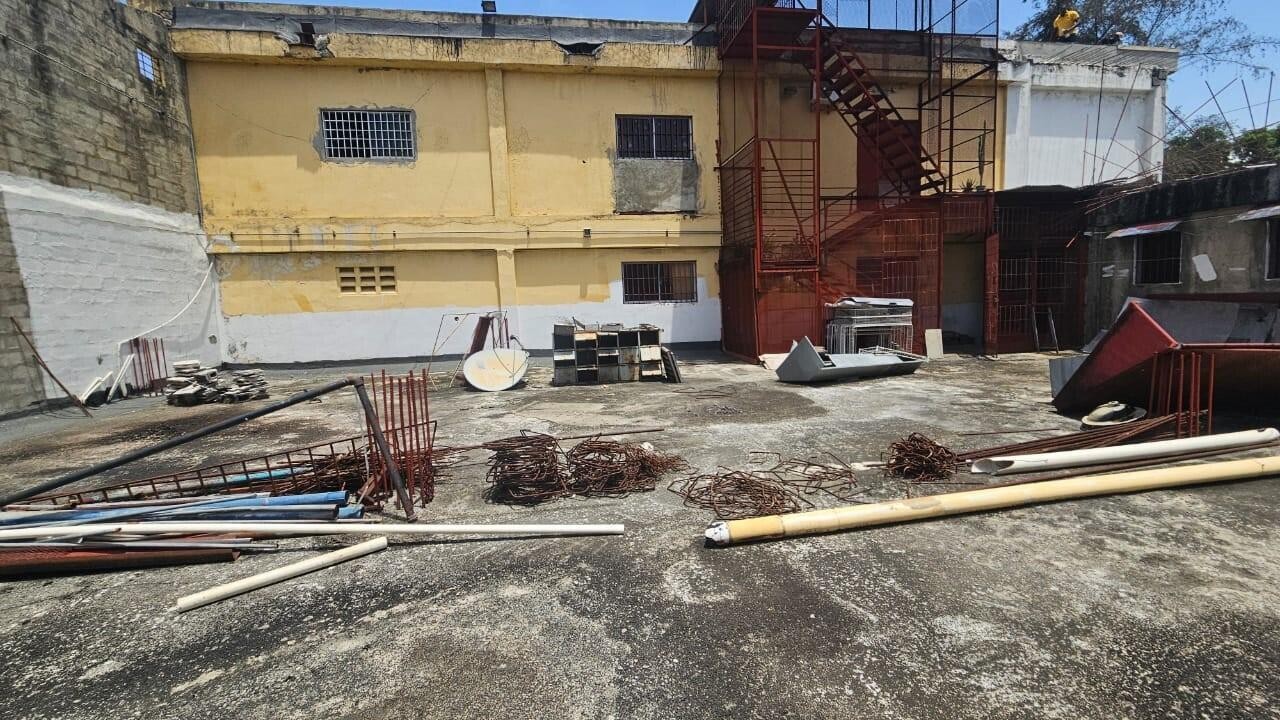 oficinas y locales comerciales - Edificio en Alquiler 9