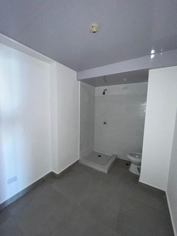 apartamentos - Apartamento en alquiler #24-1154 con 2 hab. piso alto, ascensor, vestidor. 8