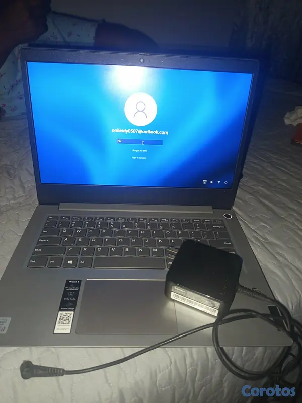 computadoras y laptops - El teclado tiene problemas todo lo demás excelente 2