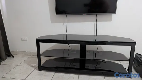muebles y colchones - MESA de TV (Marca OmniMount) Cristal Templado 10