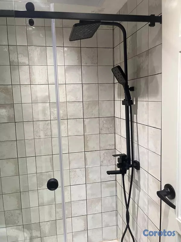 apartamentos - 235m2 primer nivel en Naco / Torre clásica 10