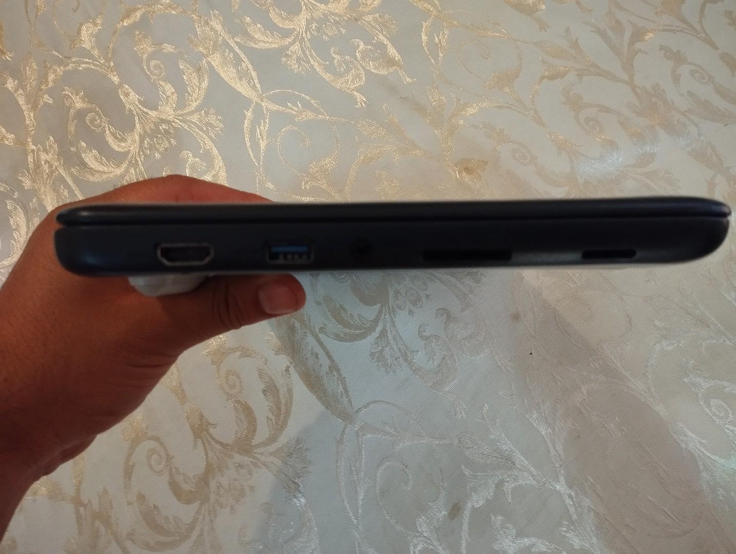 computadoras y laptops - Asus Chromebook C202SA-YS01 11.6" (Intel Celeron 2GB, 16GB eMMC, Dark Blue) 4