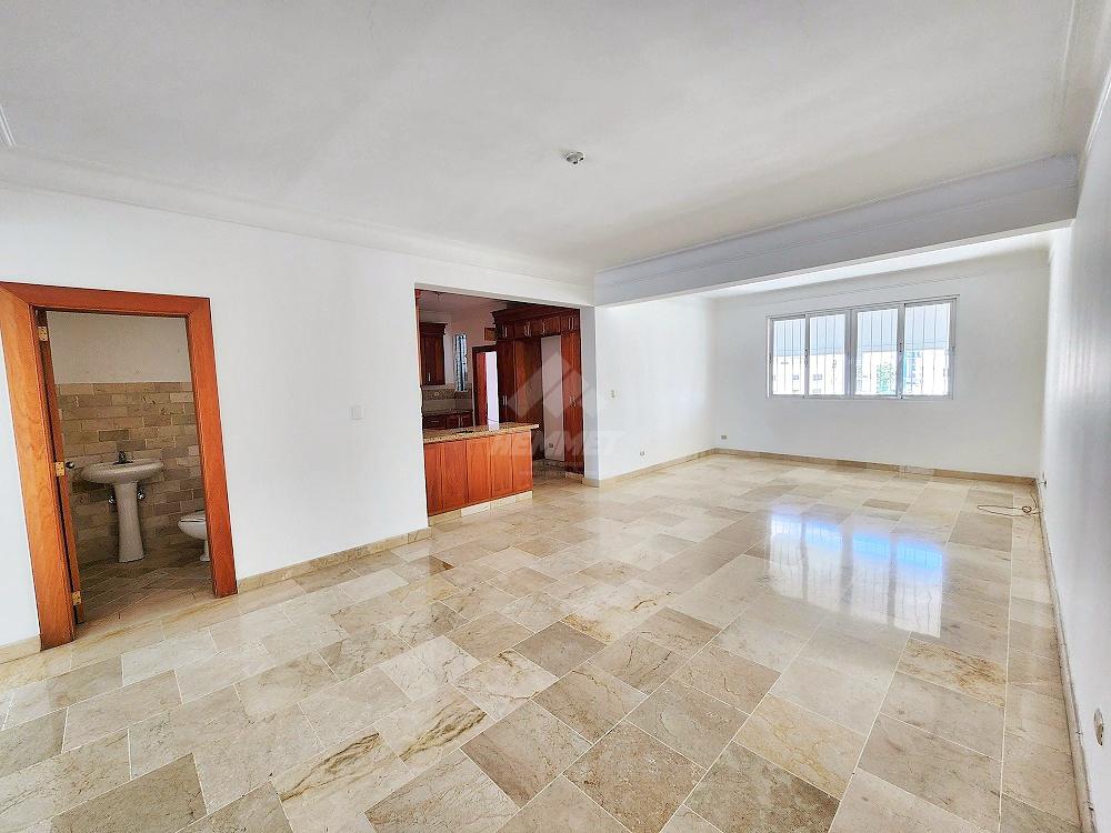apartamentos - ESPACIOSO APARTAMENTO ASCENSOR Y PARQUEOS TECHADOS LA TRINITARIA SANTIAGO 5