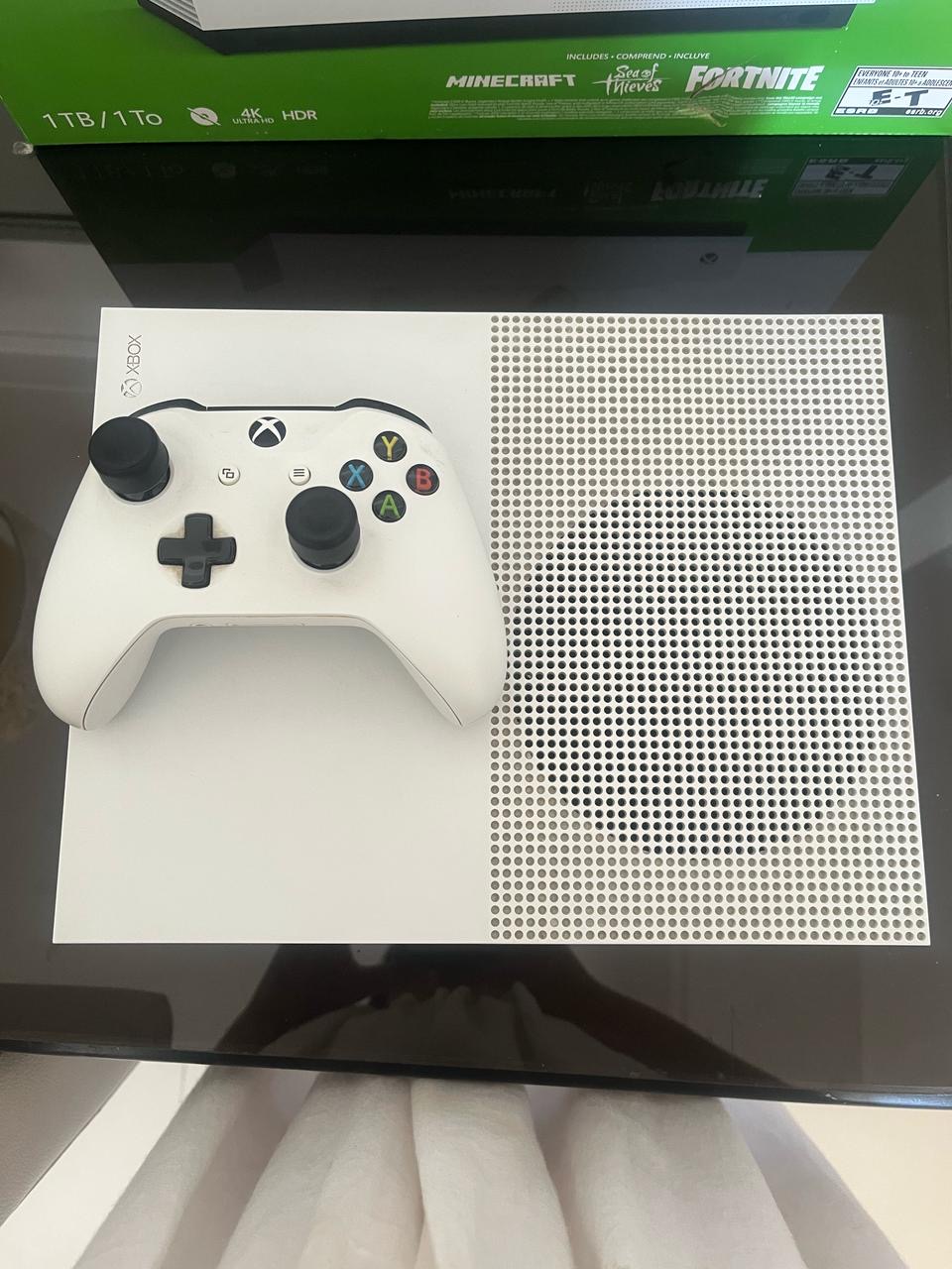 consolas y videojuegos - Xbox One como nuevo  2