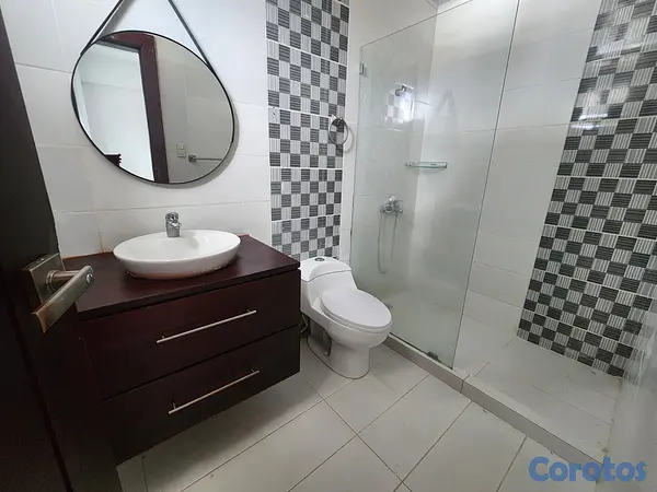 apartamentos - Apartamento amplio en Las Damas 6