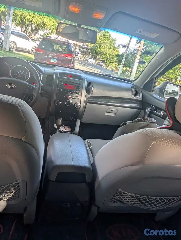 jeepetas y camionetas - Venta de kia sorento 2012 4x4 6