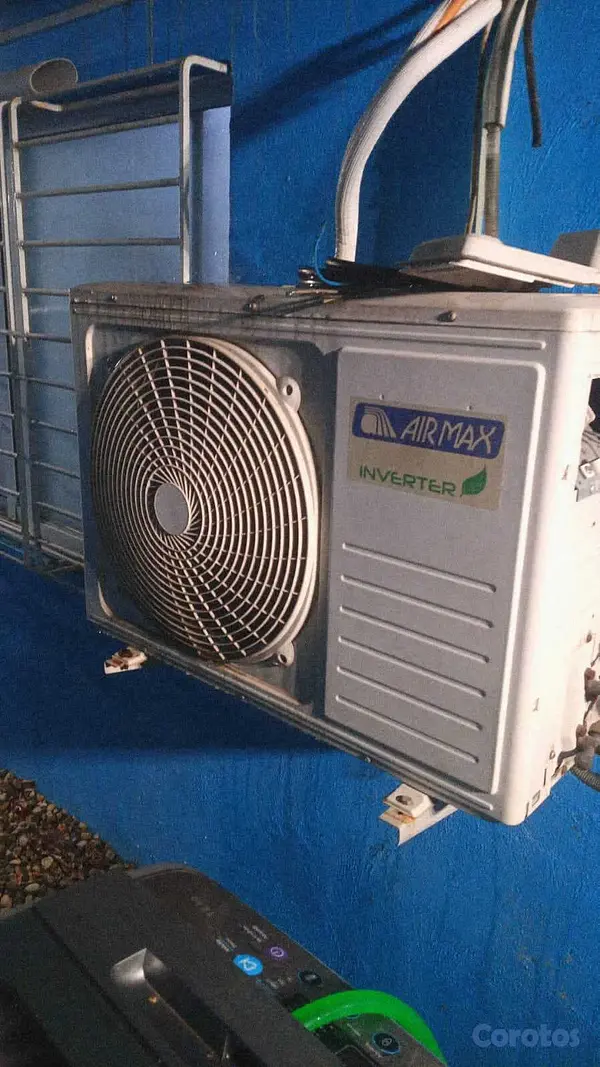 aires acondicionados y abanicos - Aire Airmax inverter 12 mil btu 2