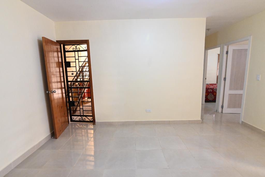 apartamentos - Residencial Las Palmeras esta ubicado en la Aut. De San Isidro después del Ole. 4