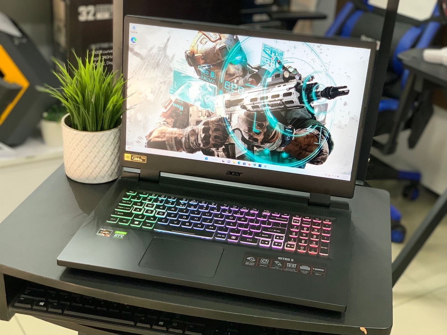 computadoras y laptops - Ryzen 7 6800H Laptop GAMING RTX 3060 - 17 PLG - 1TB SSD 1