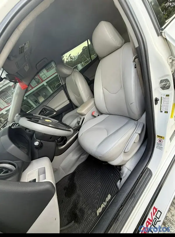 jeepetas y camionetas - 2009 Toyota Rav4 4x4  5