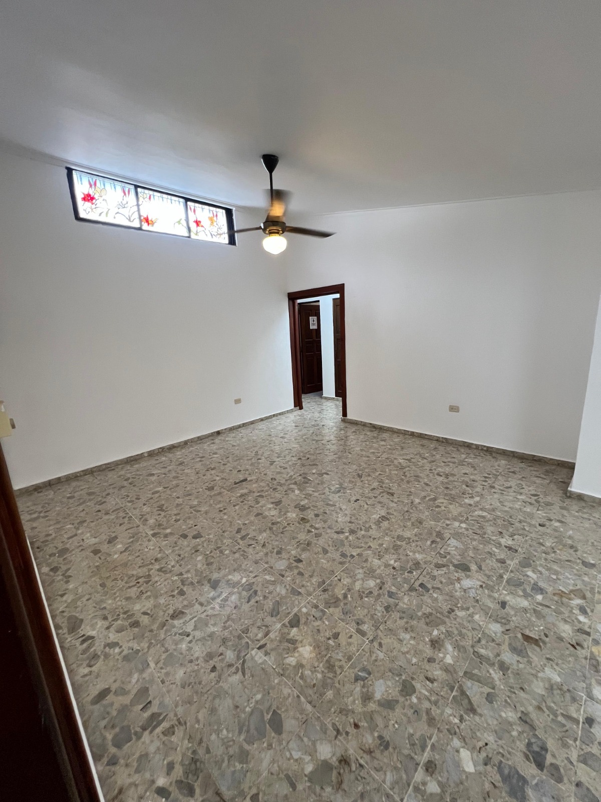 casas - Casa con fines comerciales en El Millón ubicada a  7