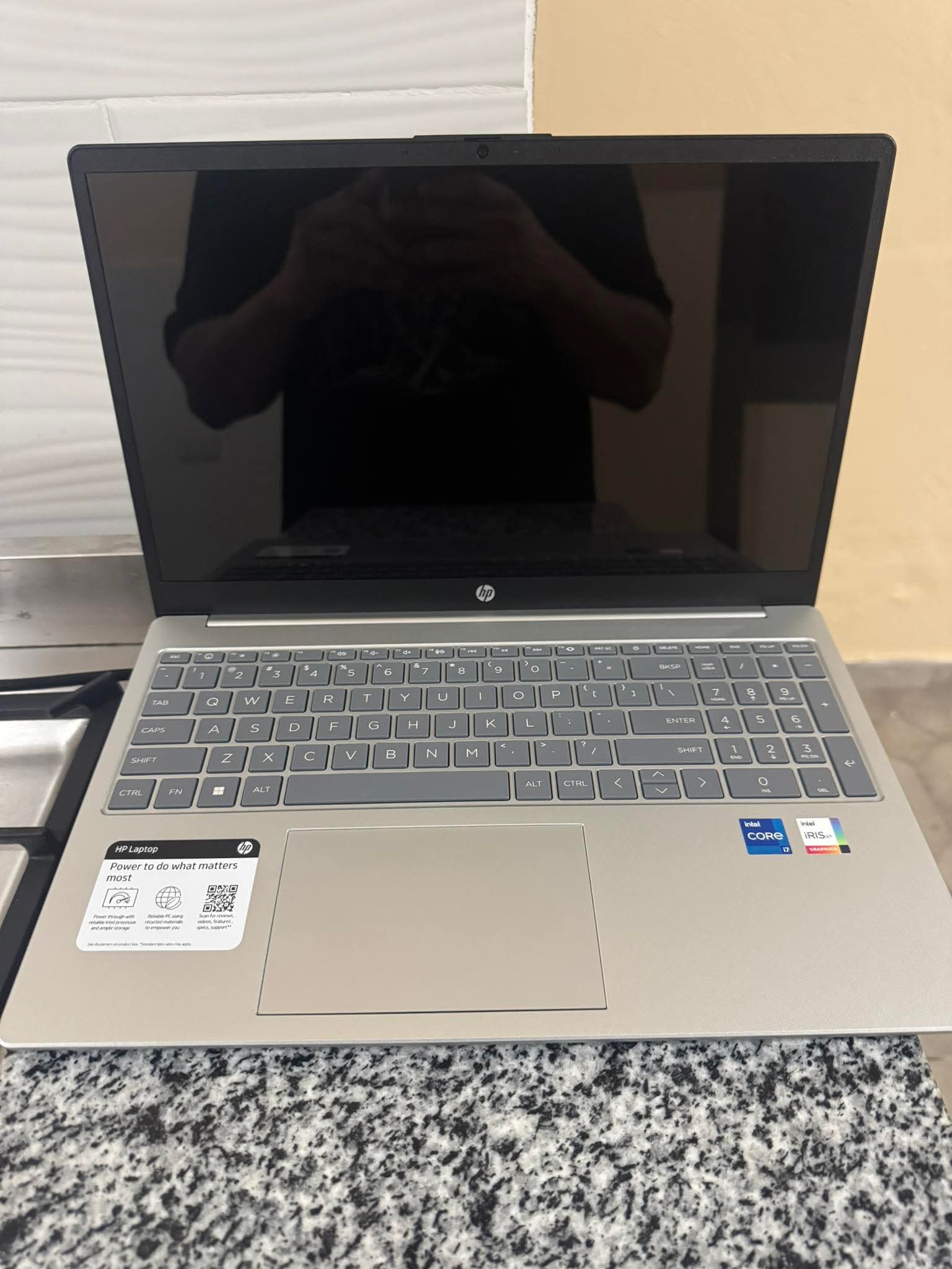 computadoras y laptops - HP Laptop Leaa descripción  0