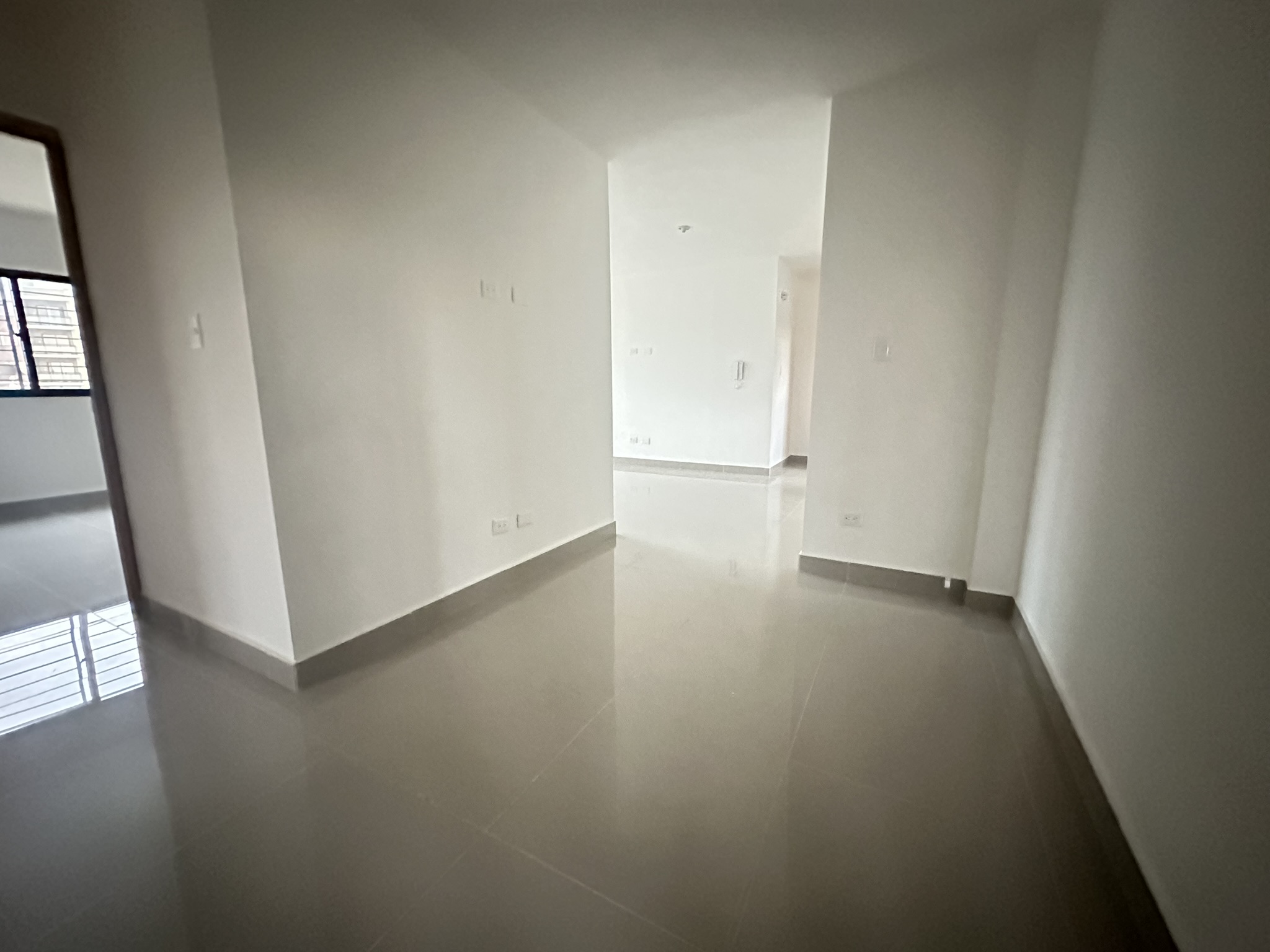 apartamentos - Apartamento en 2do Nivel con 3 habitaciones 1