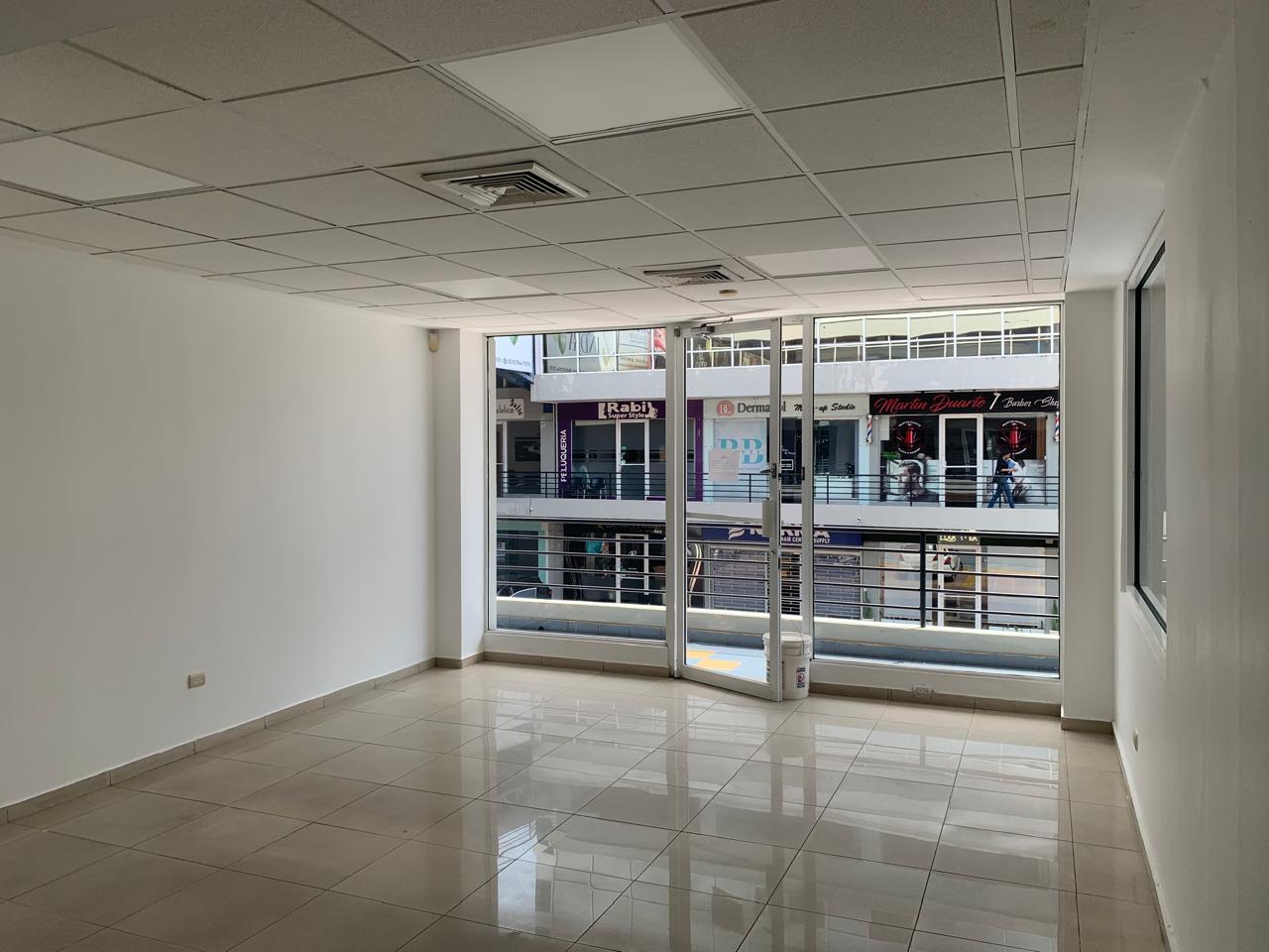 oficinas y locales comerciales - 🔵Alquilo local 2do piso  82 mts en piantini 0