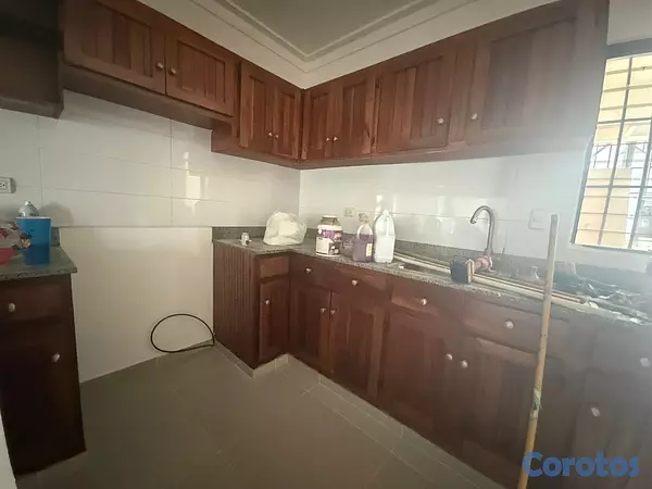 apartamentos - alquiló Evaristo Morales piso 4 dos habitaciones dos baños dos parqueos servicio 15