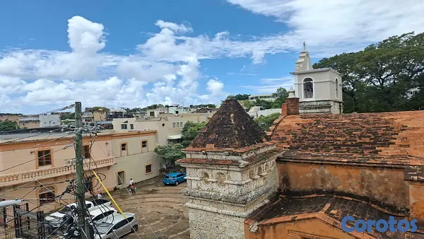 oficinas y locales comerciales - En Alquiler Local en la Zona Colonial Se permite Subalquiler 10