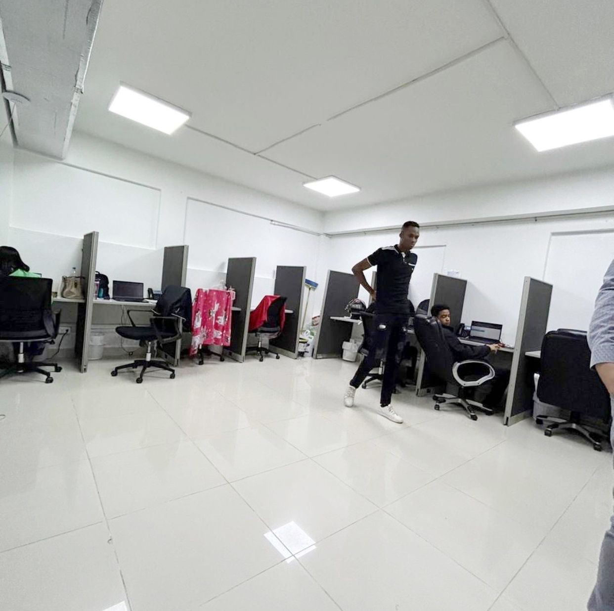 oficinas y locales comerciales - Local en Primer nivel céntrico  3