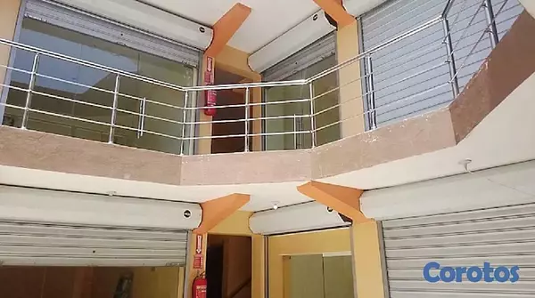 apartamentos - Plaza Comercial con 22 Locales Rentado San Carlos 7