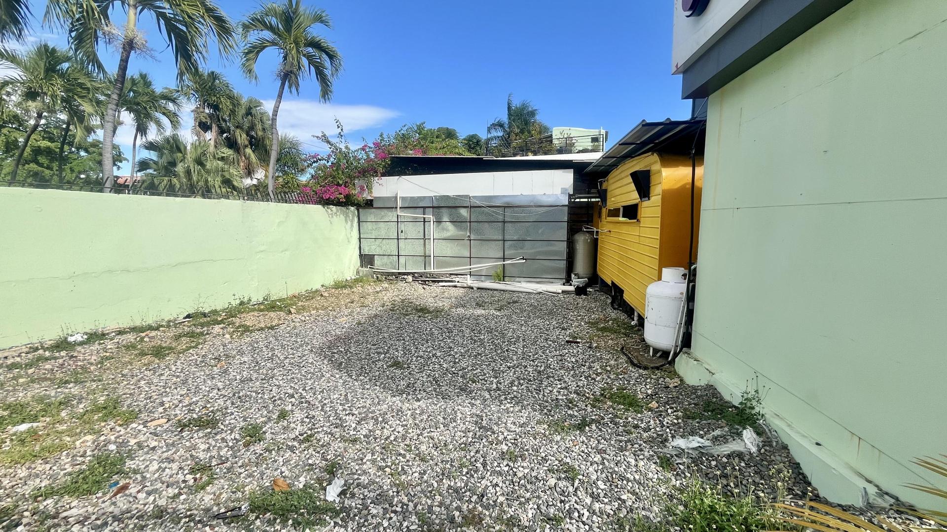 solares y terrenos - Solar en Alquiler en El Cacique, Santo Domingo 2