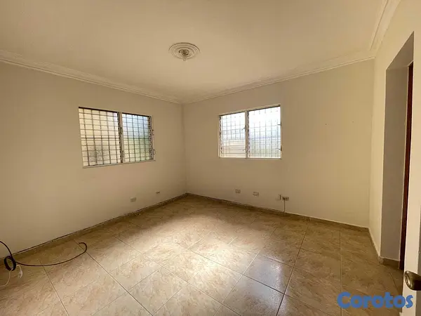apartamentos - Amplio apartamento de 120 m² en segundo piso con 2 2