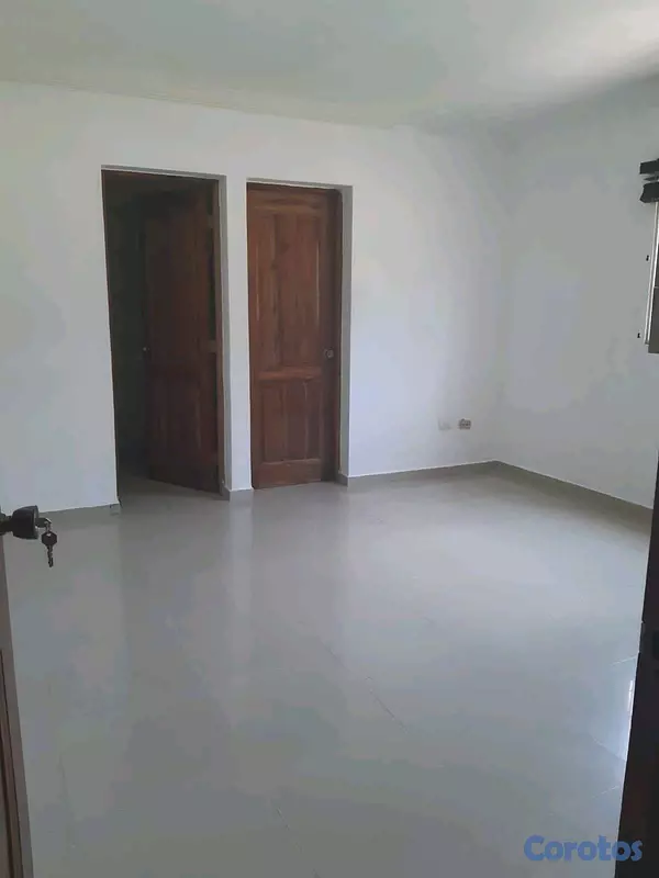 apartamentos - ALQUILO, APTO. AMPLIO PROX. A CARREFOUR  7