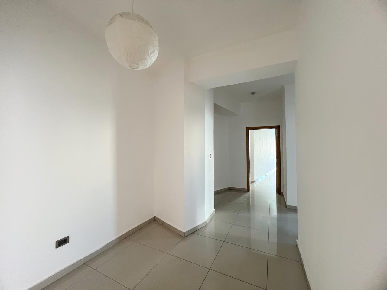 apartamentos - Vendo Amplio y Cómodo Apartamento en Serrallés, 4to. NivelÁrea total: 175.06 