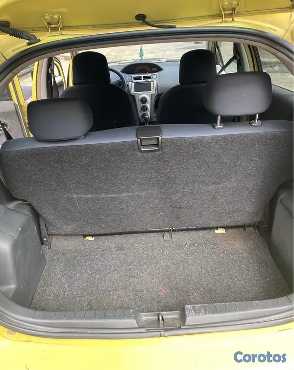 carros - Toyota Vitz 2010 11