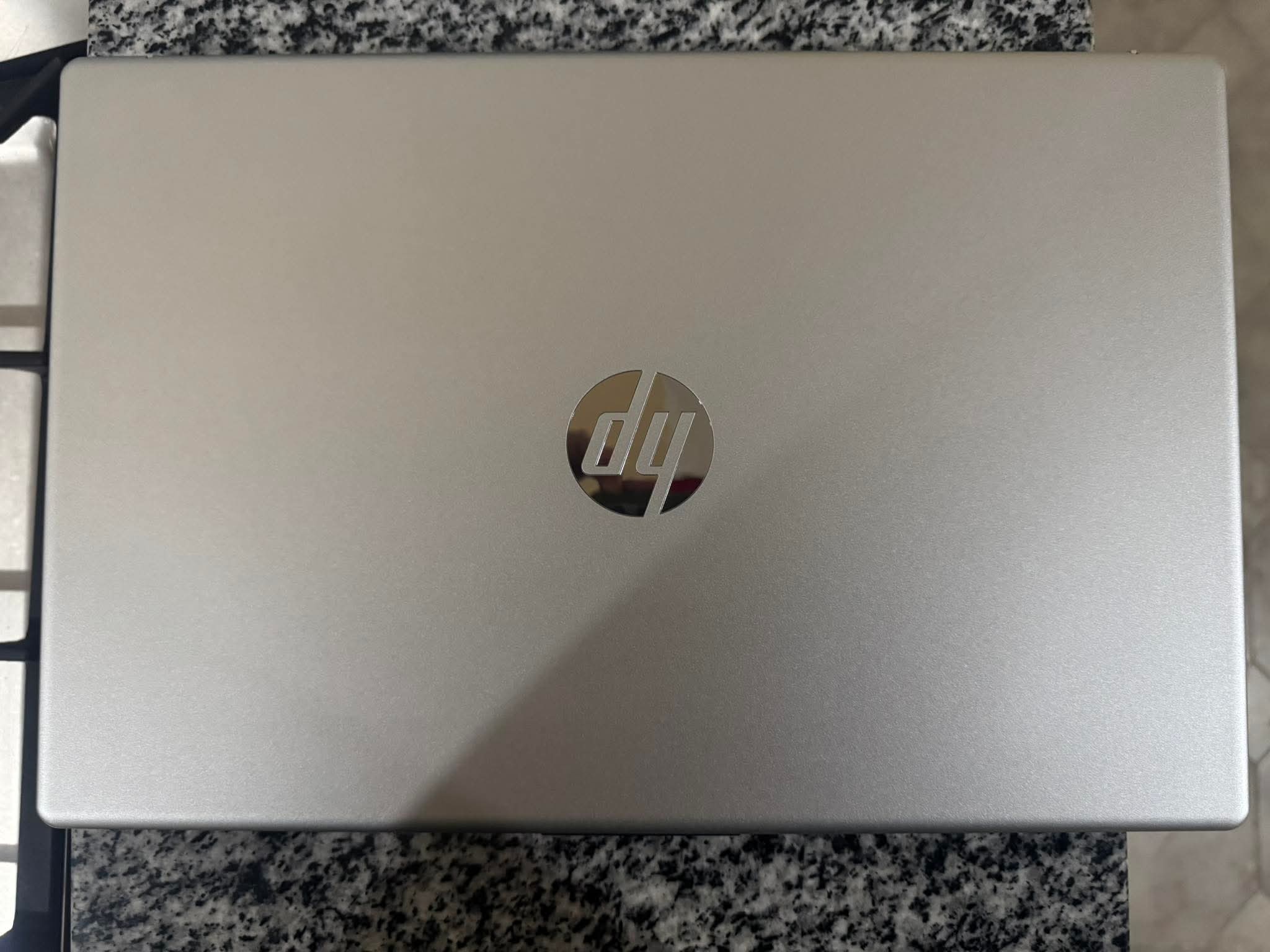 computadoras y laptops - HP Laptop Leaa descripción  1