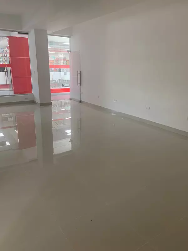 oficinas y locales comerciales - Alquiler Local Comercial, Mirador Sur 3